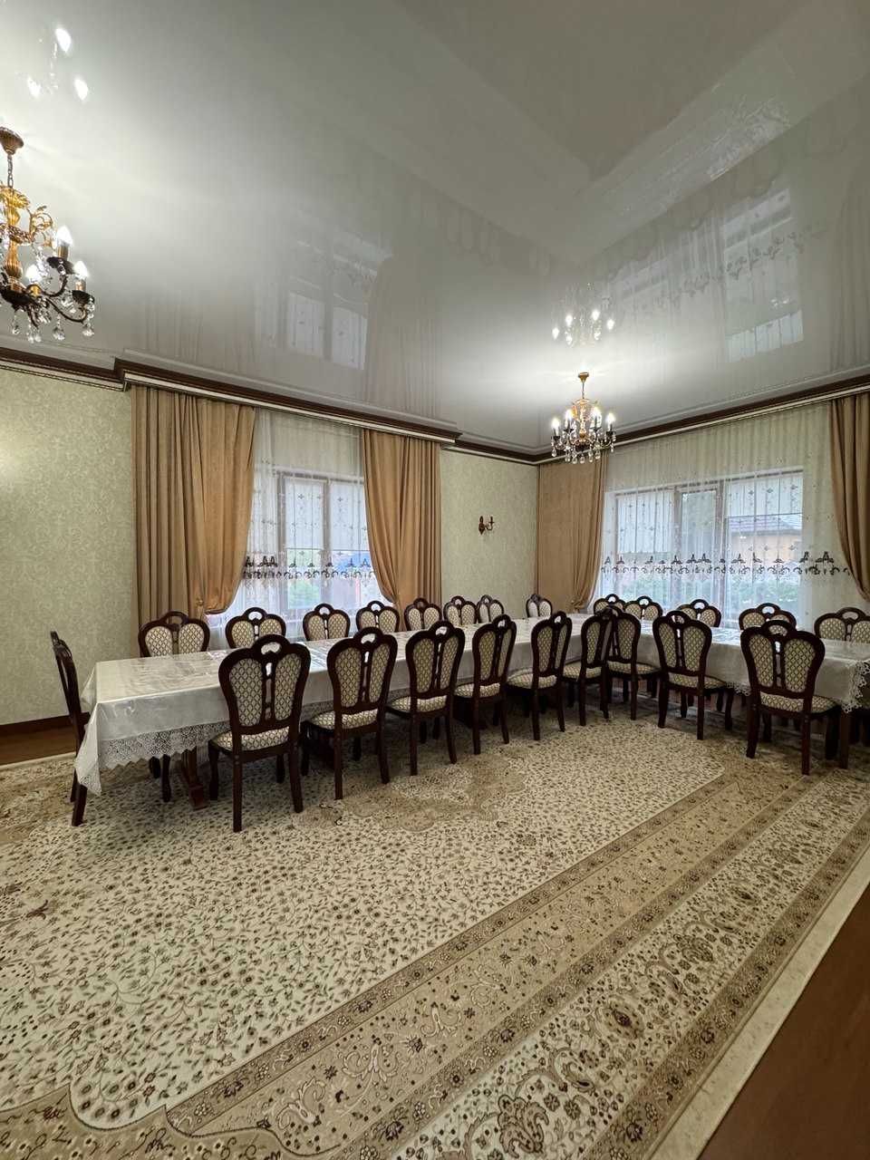 Продам коттедж в Кирпичном (600 квадратов)