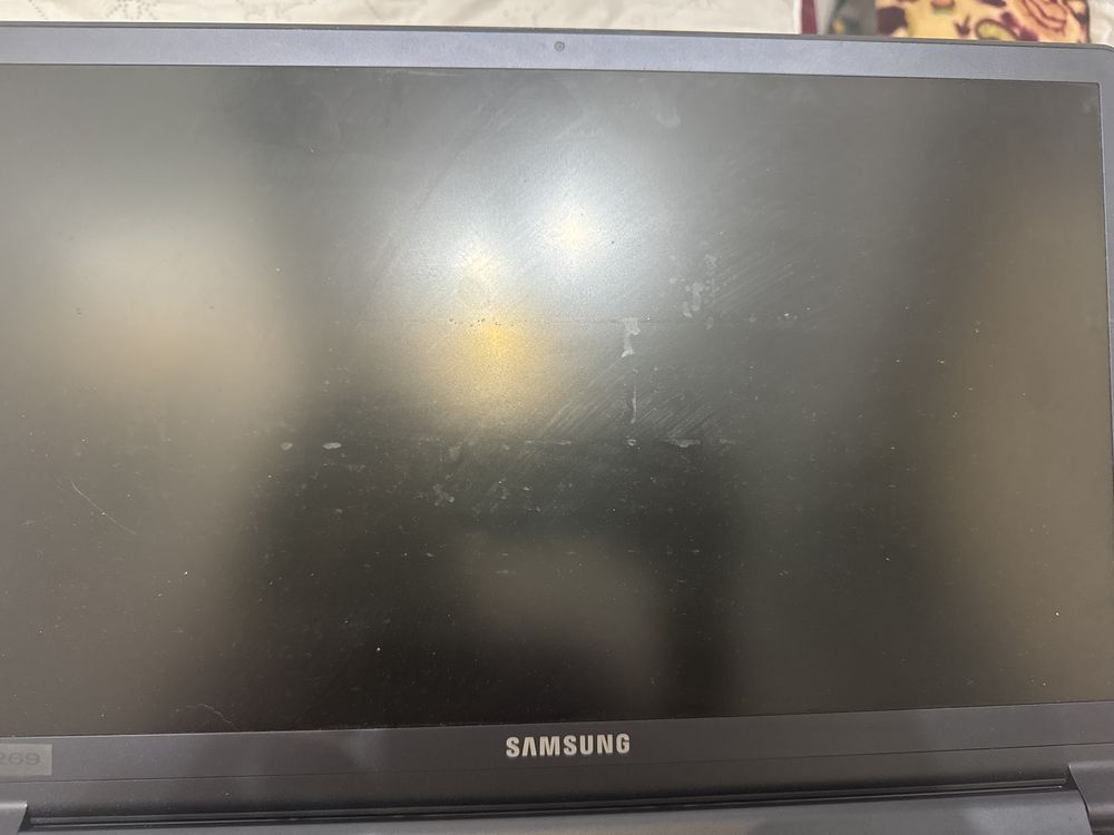 Модель: Samsung NP900X4C