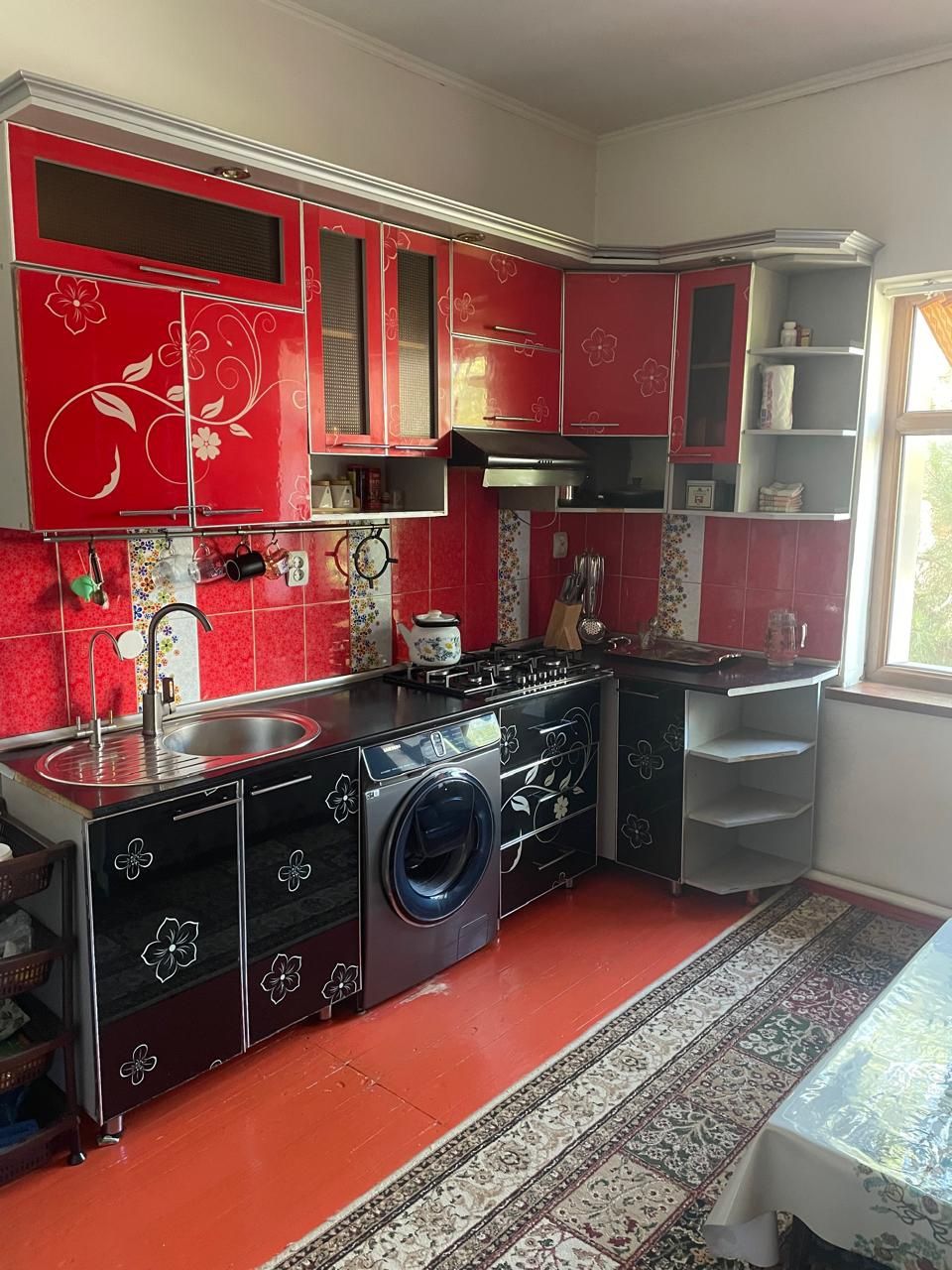 Кухонные гарнитура