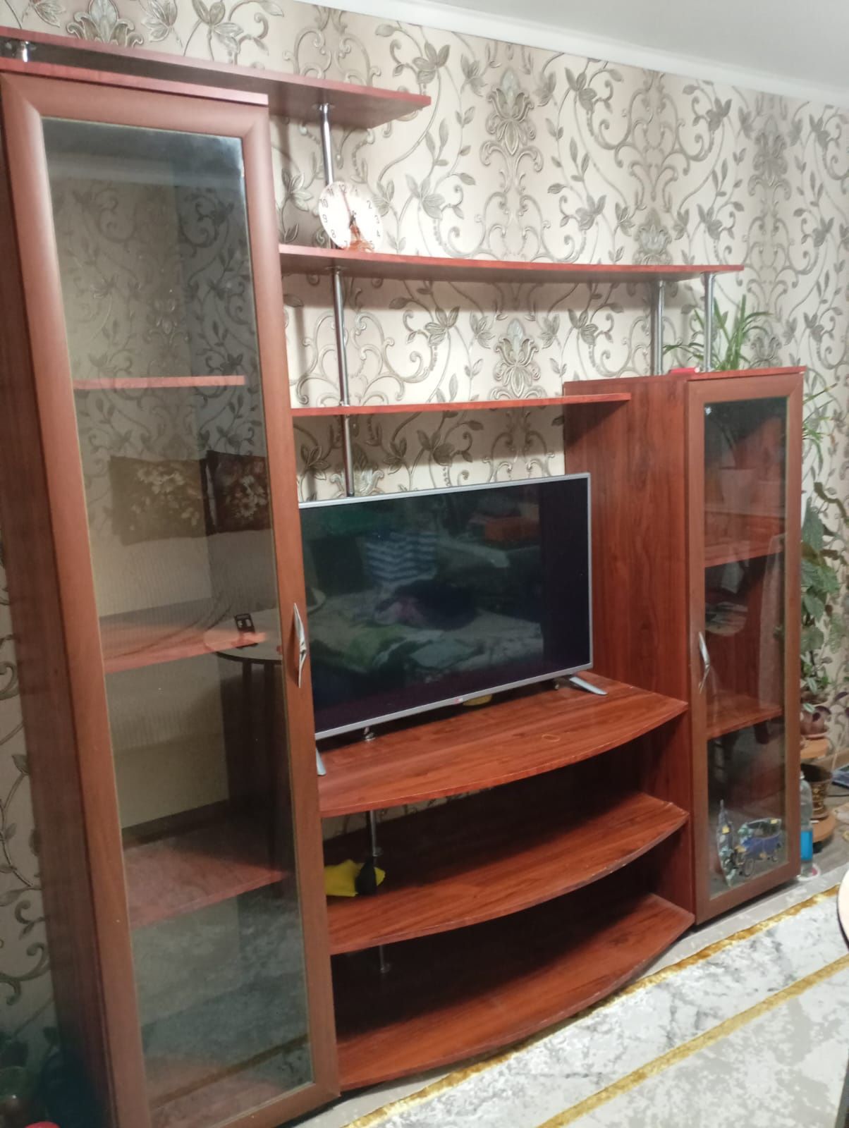 Срочно продам Стенку б/у