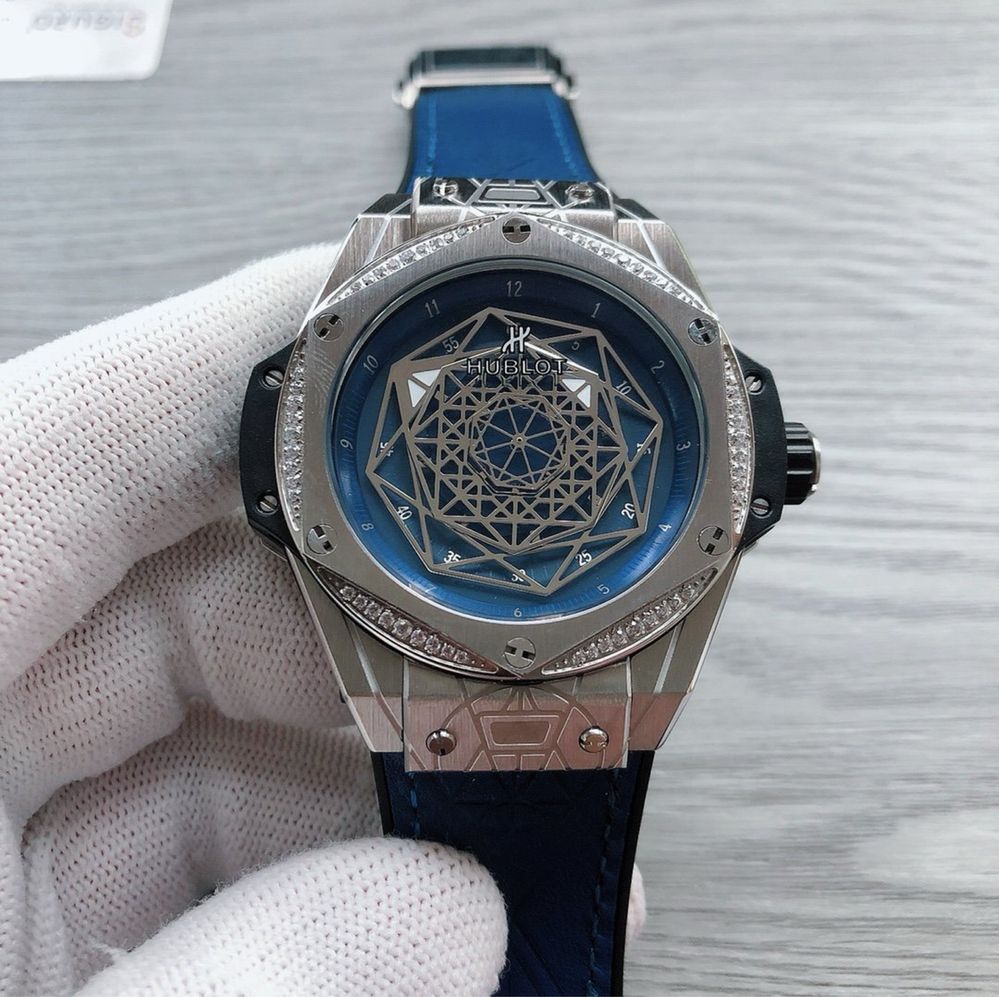 Hublot Big Bang One click Sang