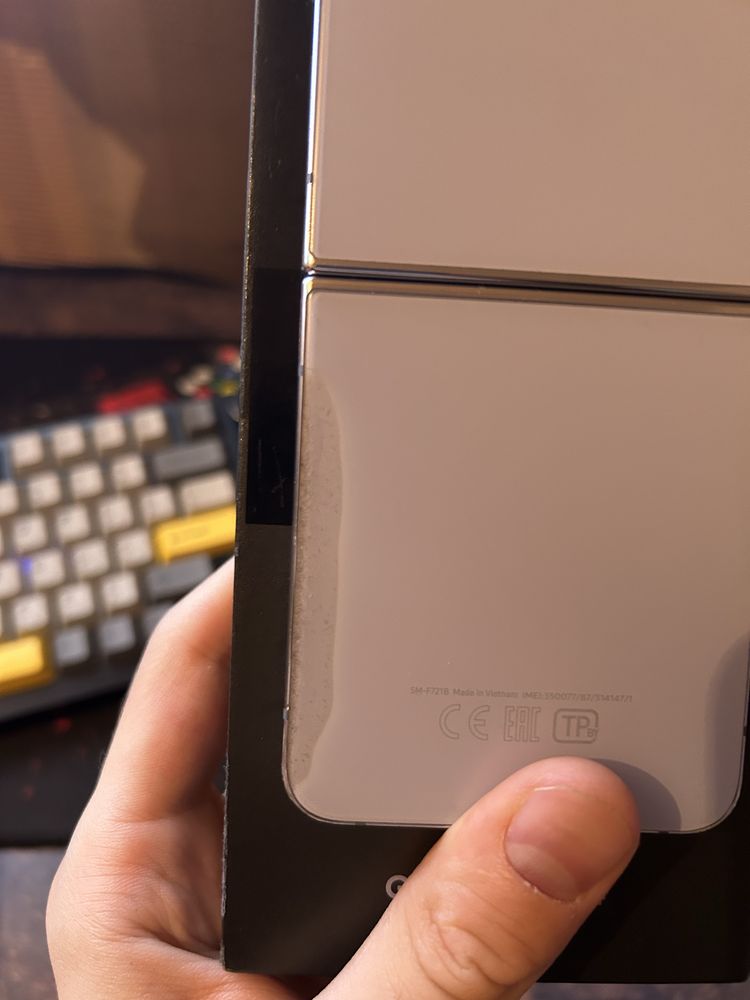 Samsung Z flip4 128gb с документами