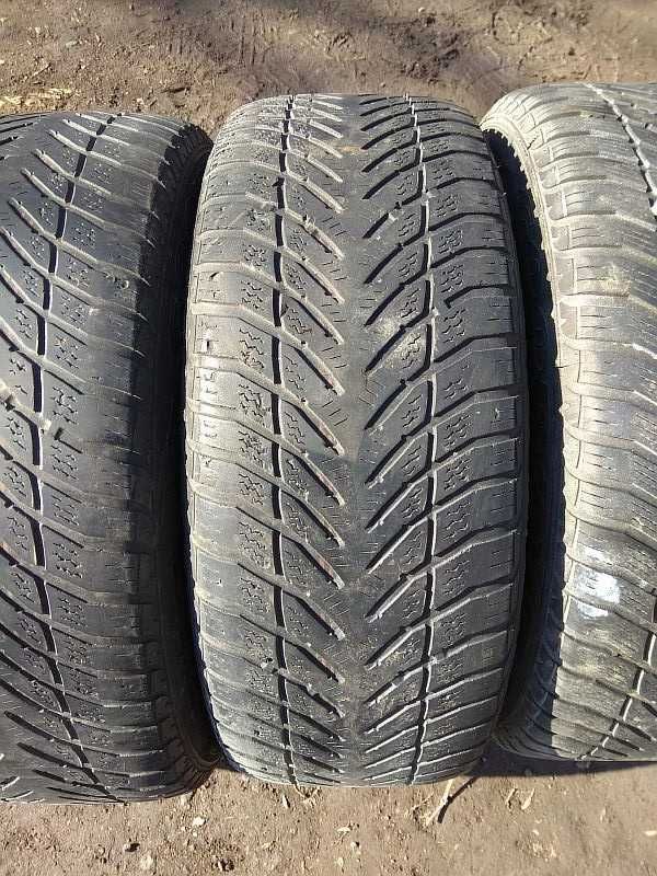 Шины 205/55 R16 - "GoodYear UltraGrip GW-3 RunFlat" , всесезонные.