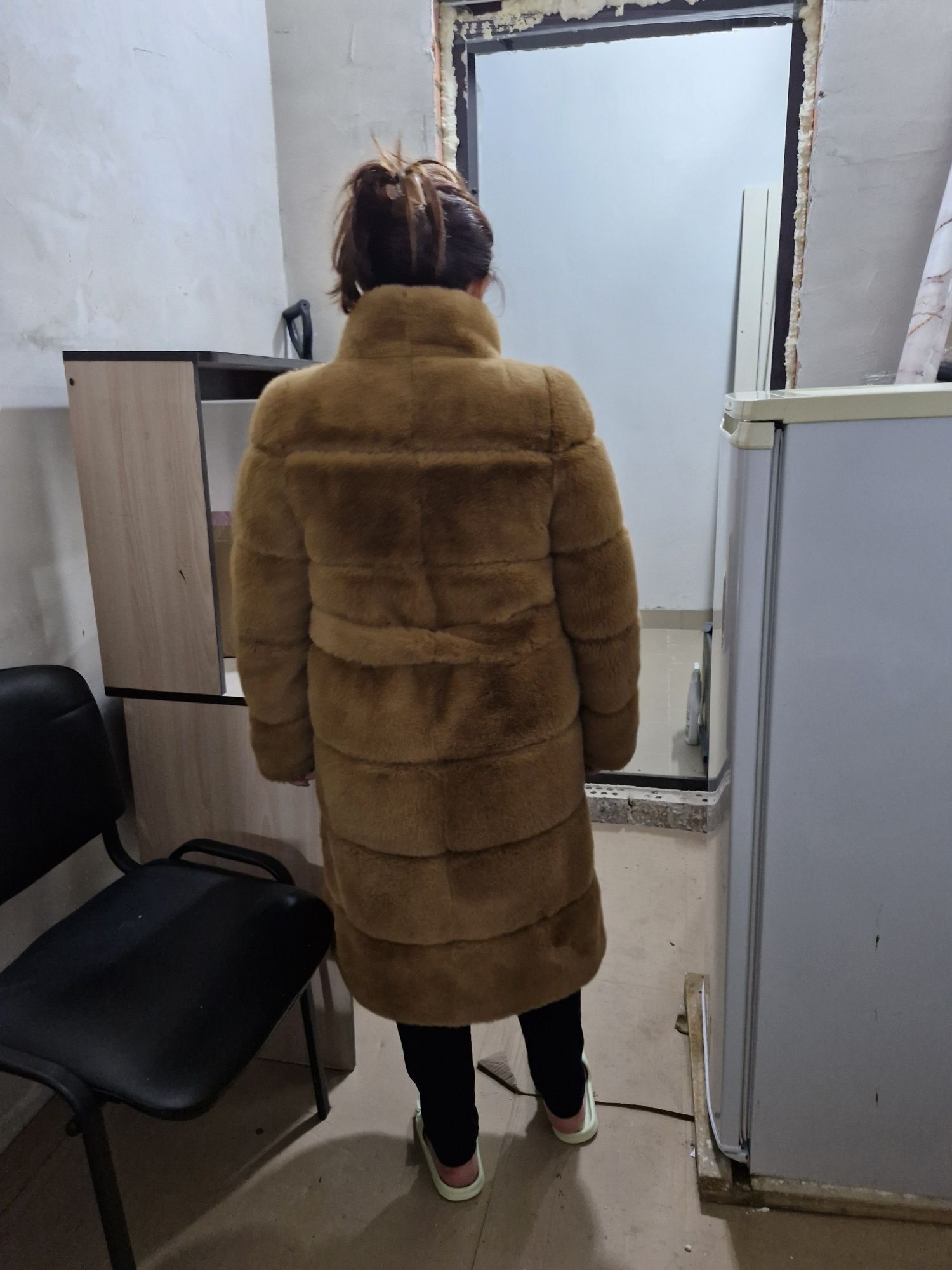 Продается Шуба Пуховик