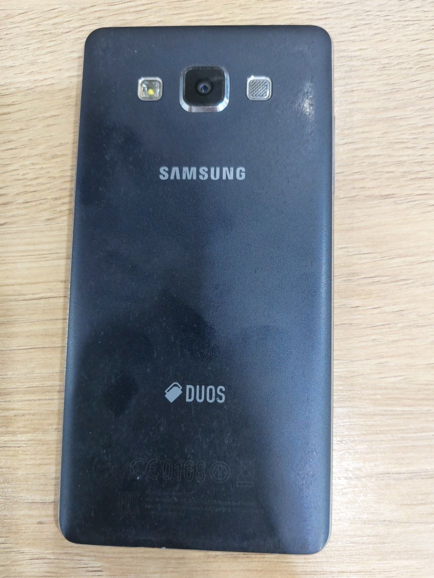 Телефон Samsung Galaxy A5