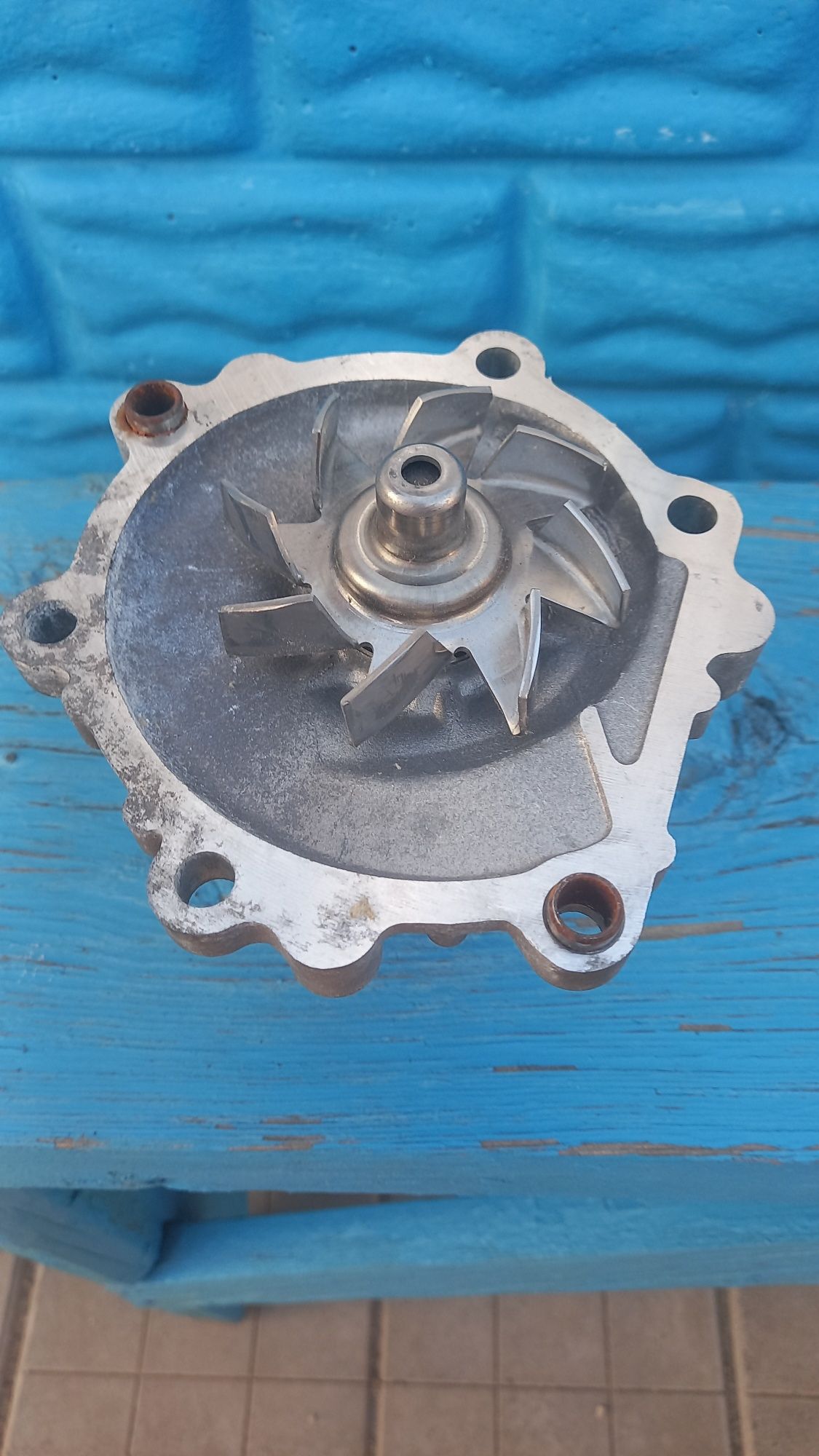 Помпа на Toyota 80-100