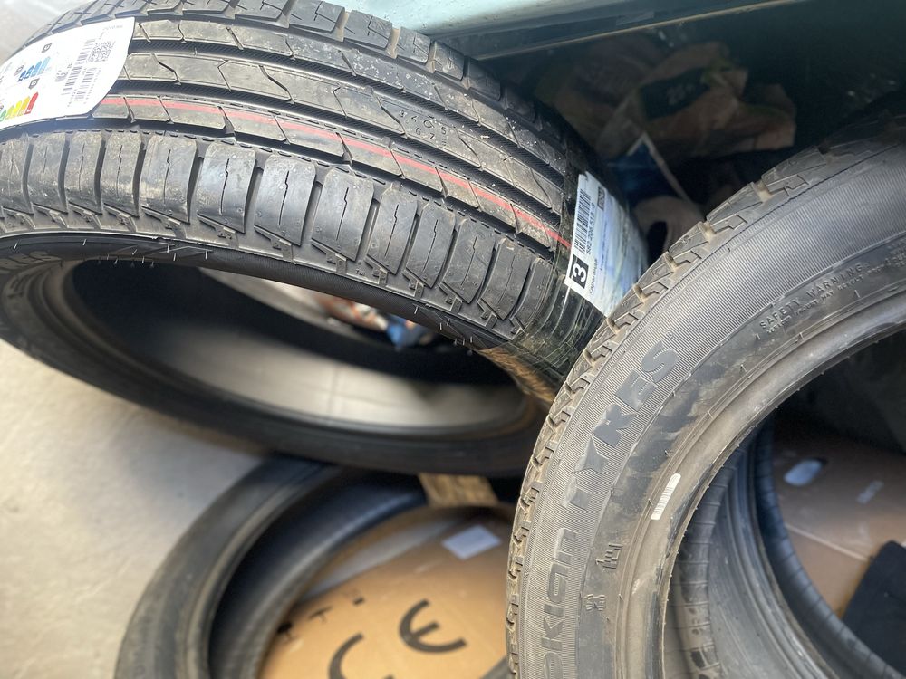 Новые летние шины Nokian 225/55 R19