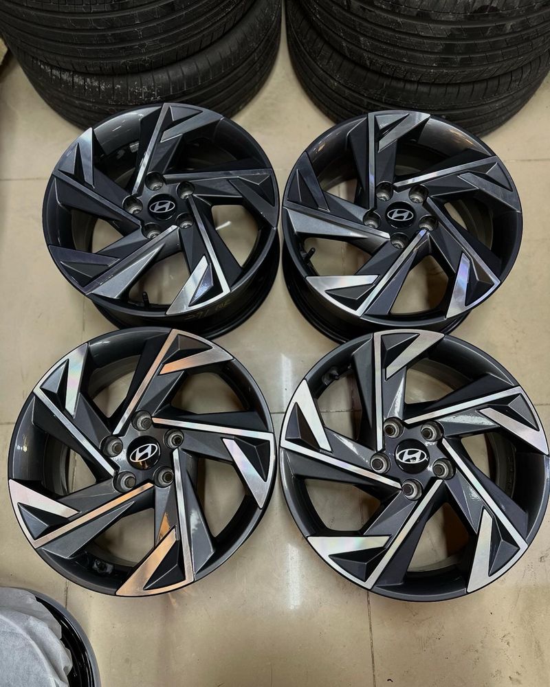 Kia Hyundai Toyota Lexus Nissan  оригинал диски почти новый