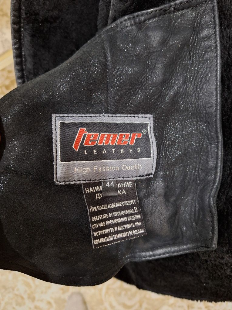 Продам натуральную женскую дублёнку
