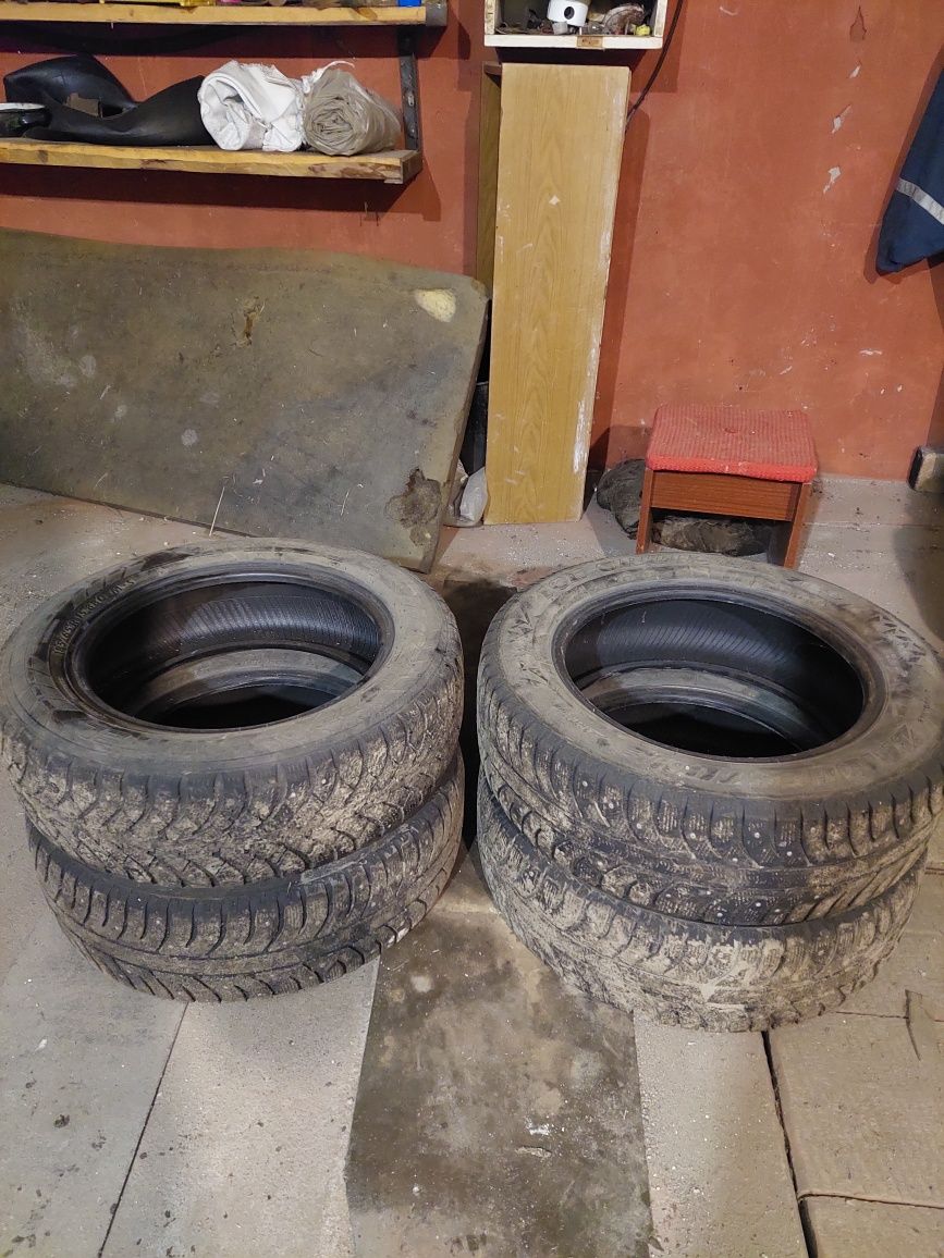 Продам шины зимние б/у. в Аксу