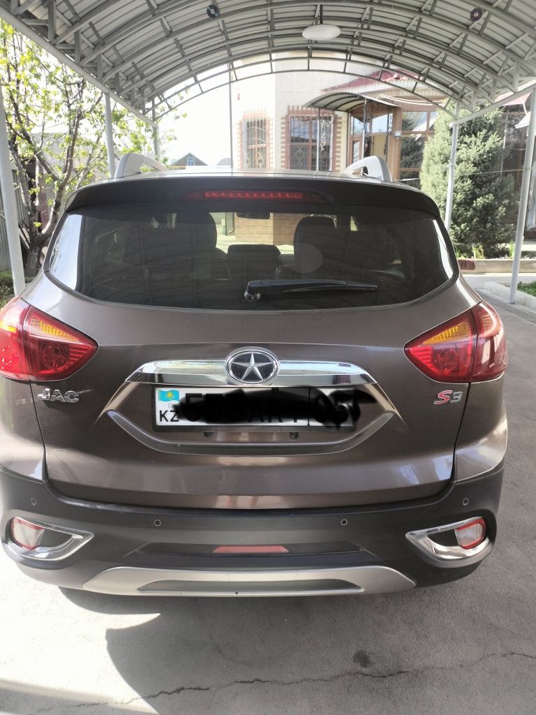 Срочно продам машину JAK S3
