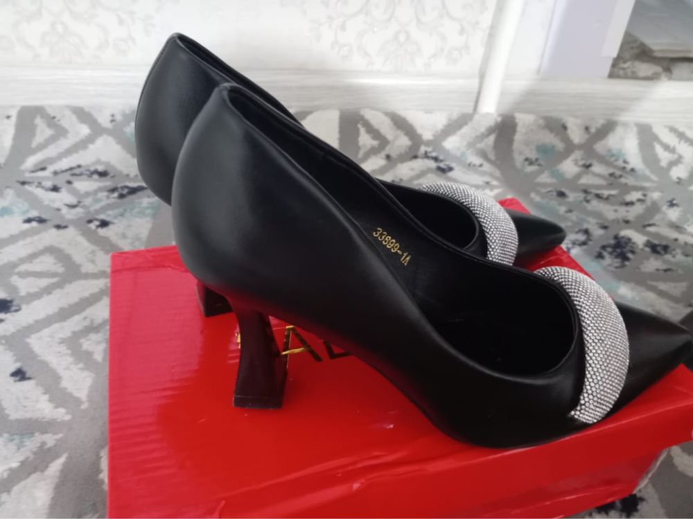 продам туфли  за низкую цену
