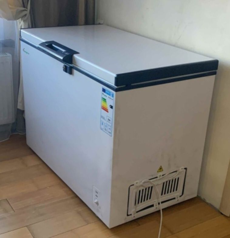 Продам морозильник