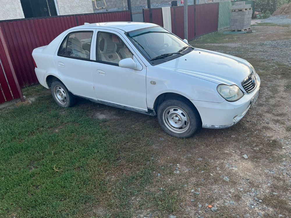 Продам машину Geely