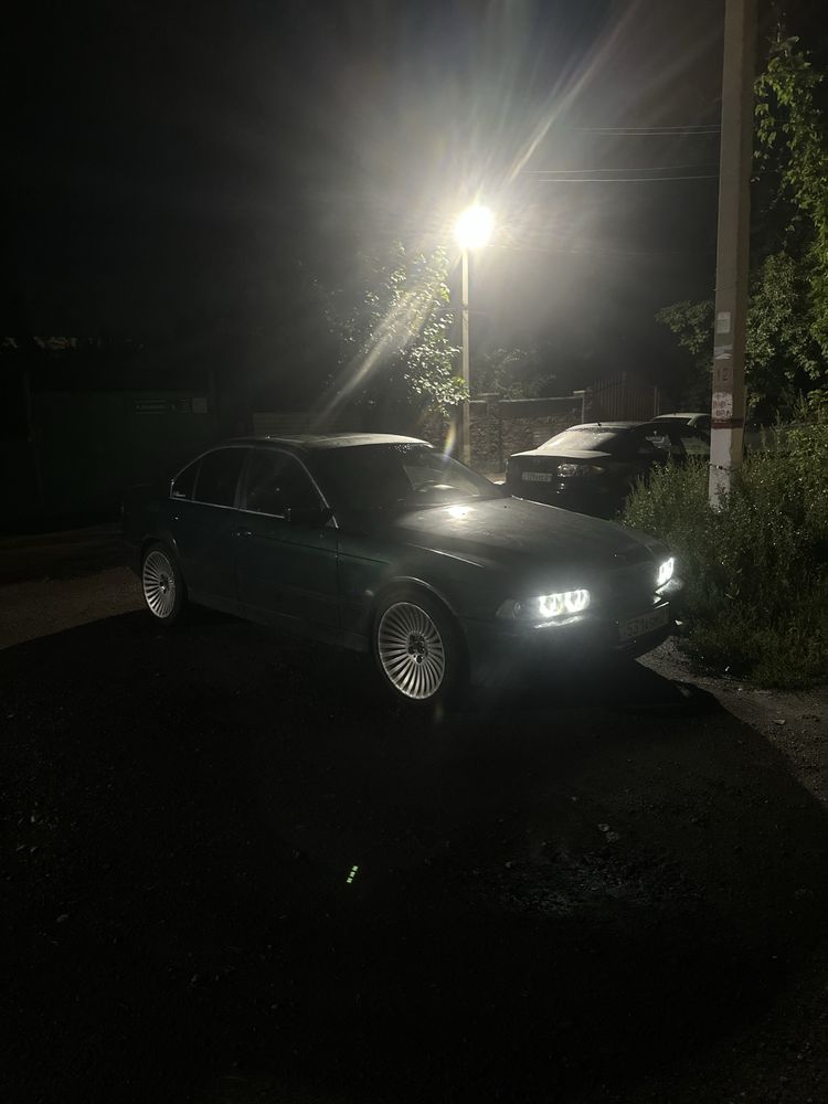 Продам диски с резиной bmw 176 r19
