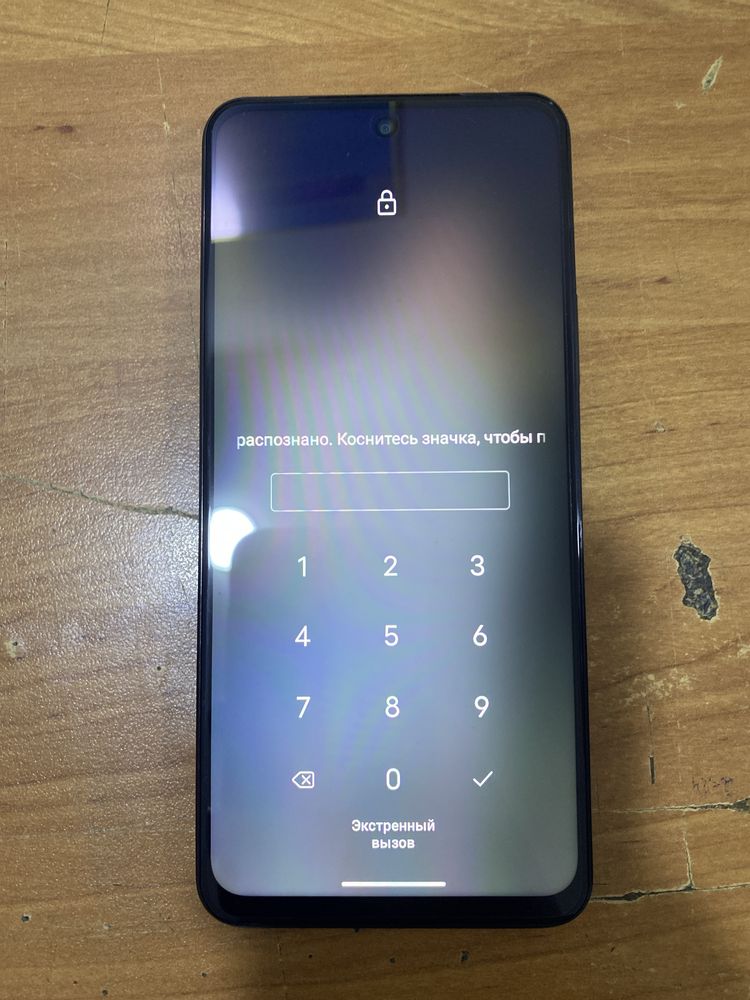 Vivo Y28 128ГБ зеленного цвета
