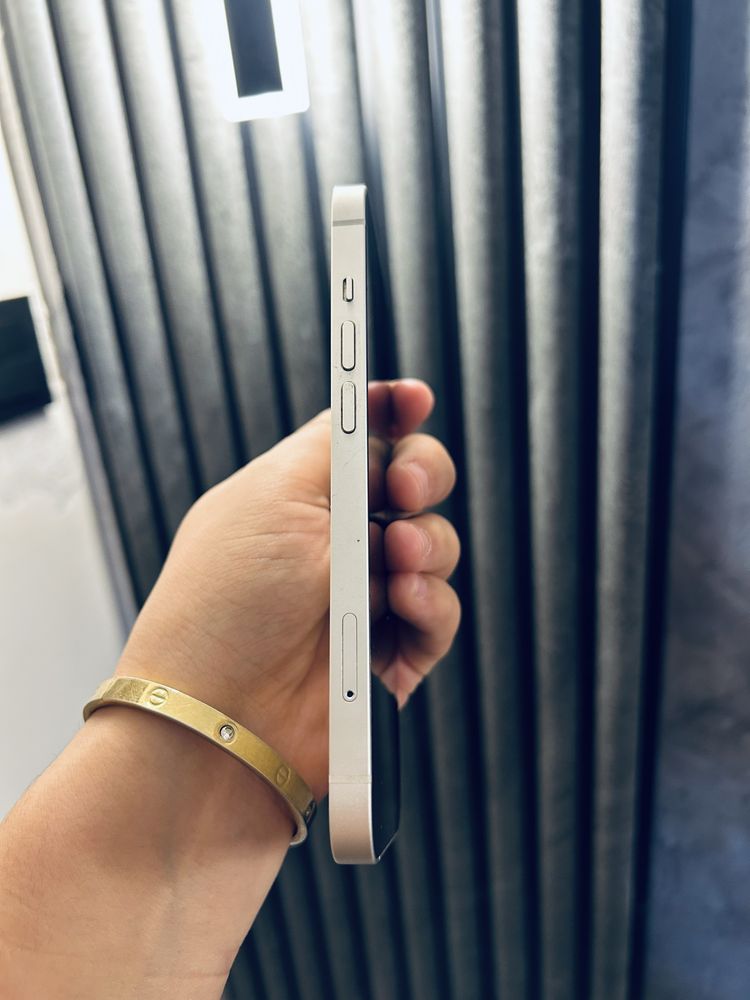 Срочно продается iPhone 13(128гб)