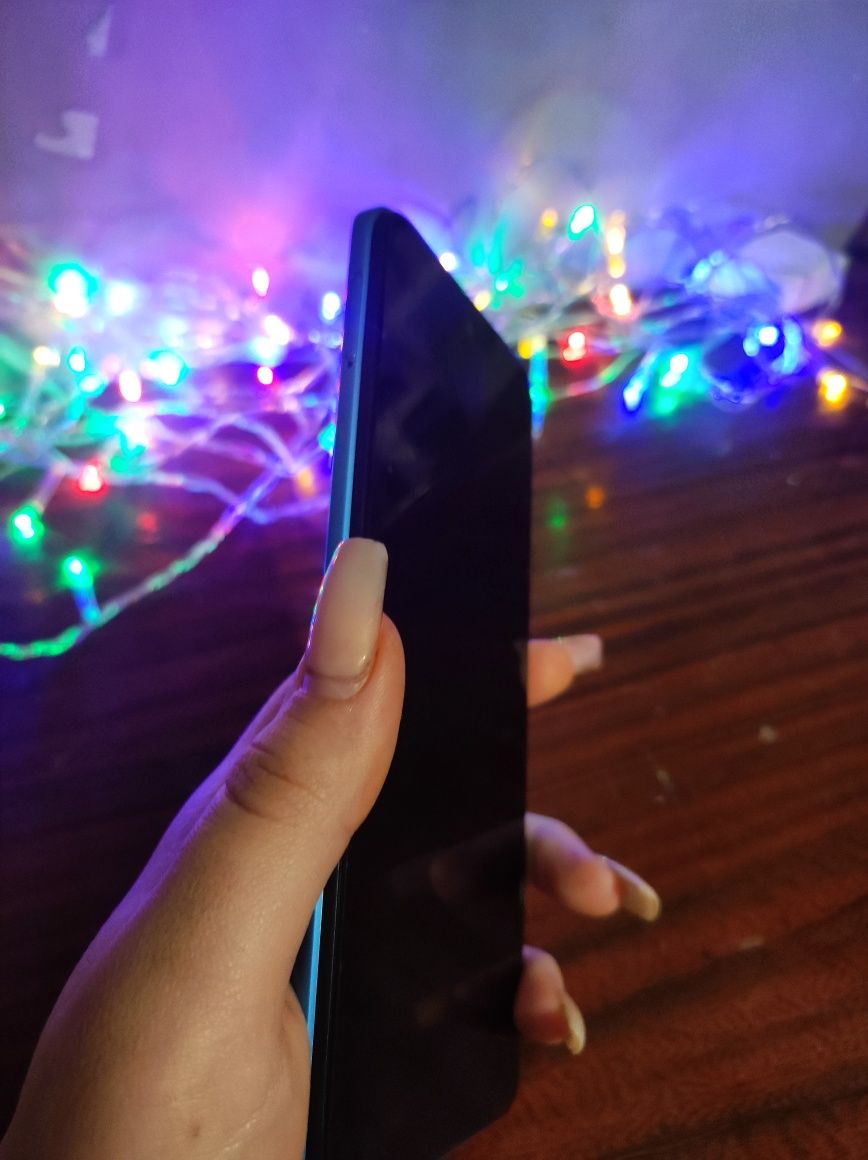 продам телефон Xiaomi Redmi 10 в отличном состоянии