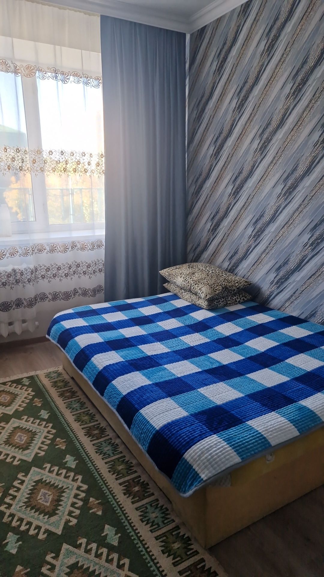 Сдаю 1 комн кв  8000,по часам 2ч -3т,3ч-4т и т д.понедельно,7 поликл