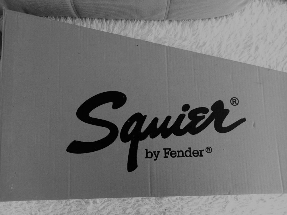 Продам срочно ОРИГИНАЛ гитару электрогита affinity sguier fender НОВАЯ