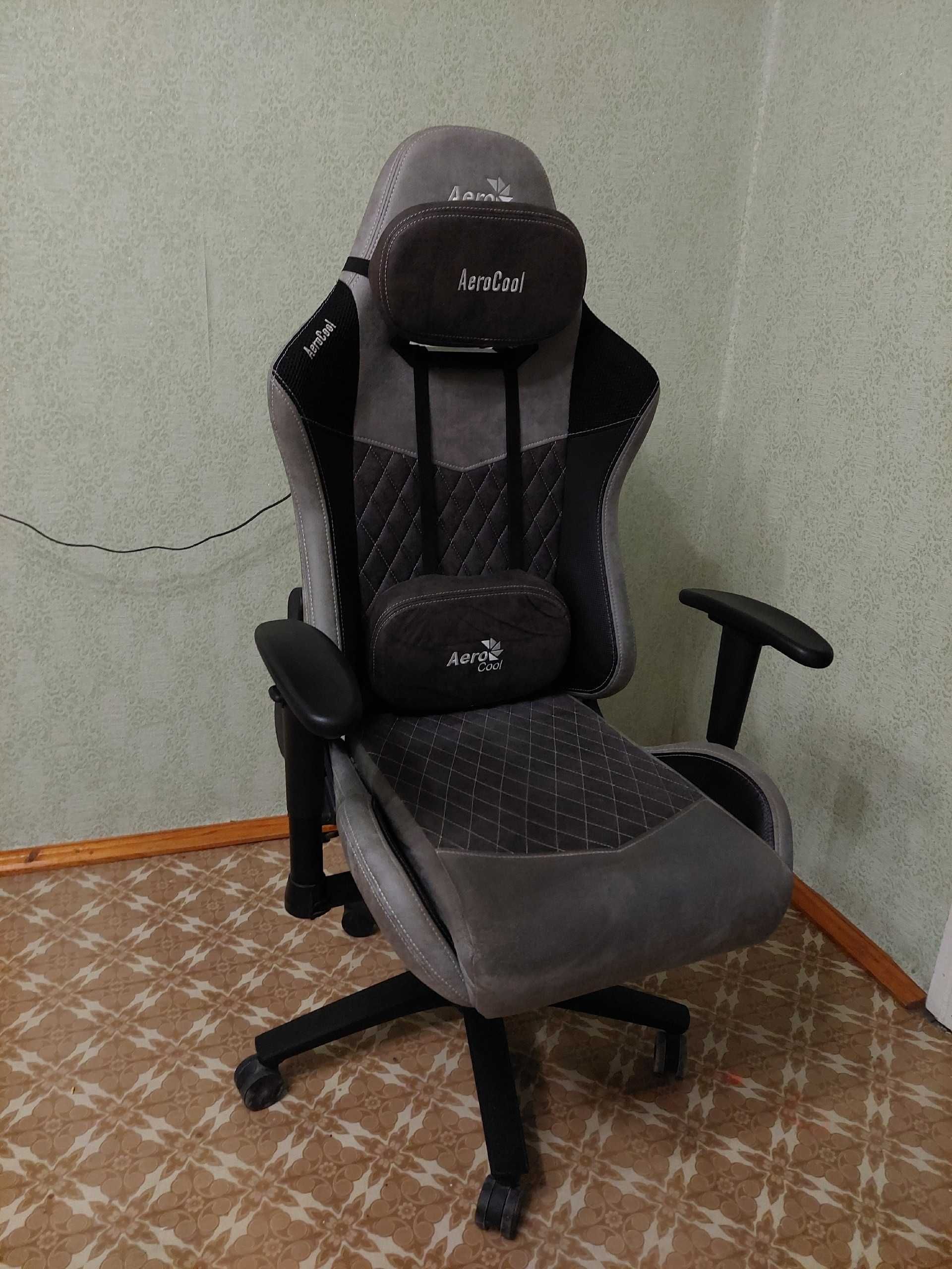 Компьютерное кресло AeroCool