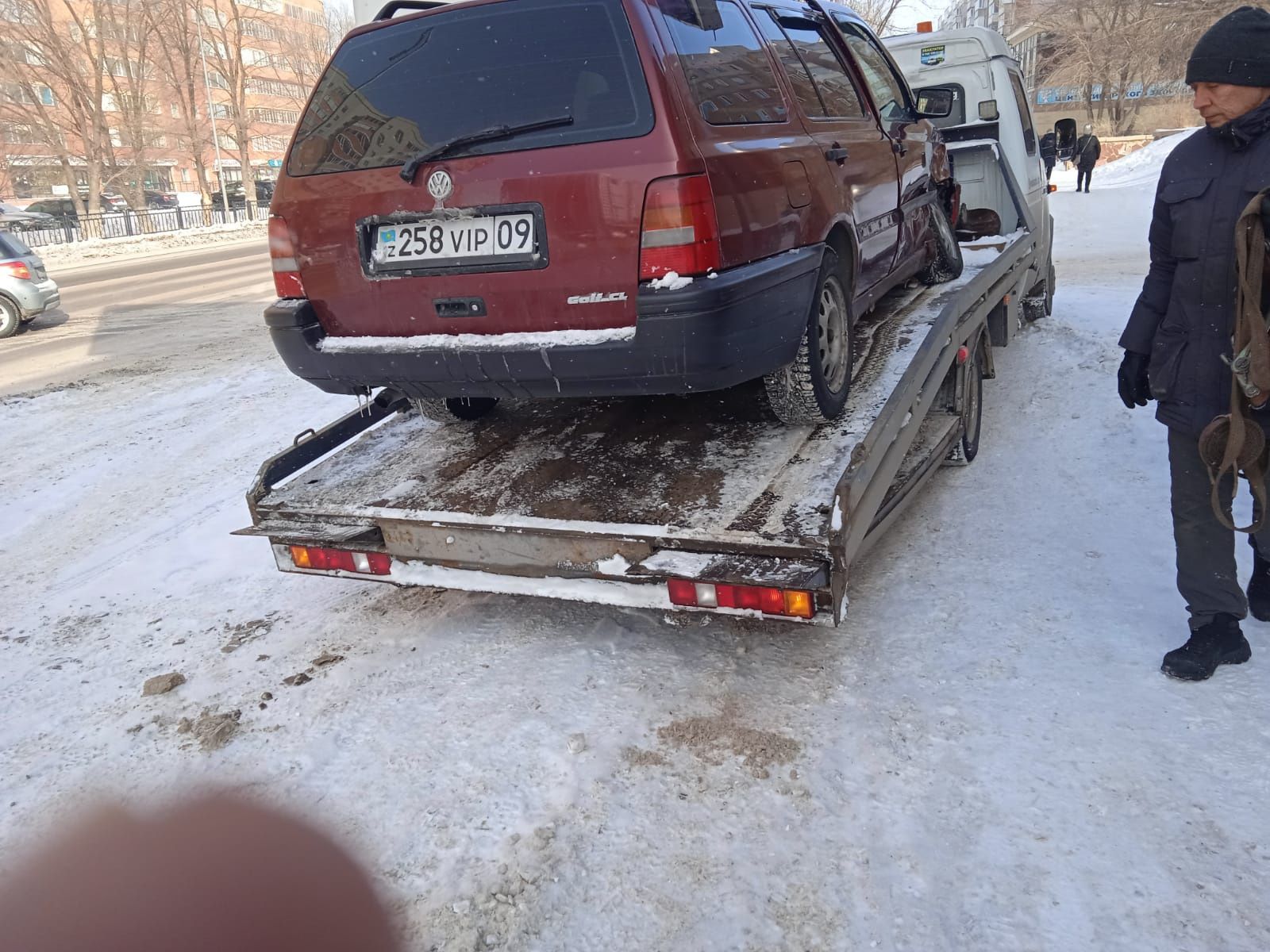 Эвакуатор услуги Караганда, услуги автовышки 16 метров