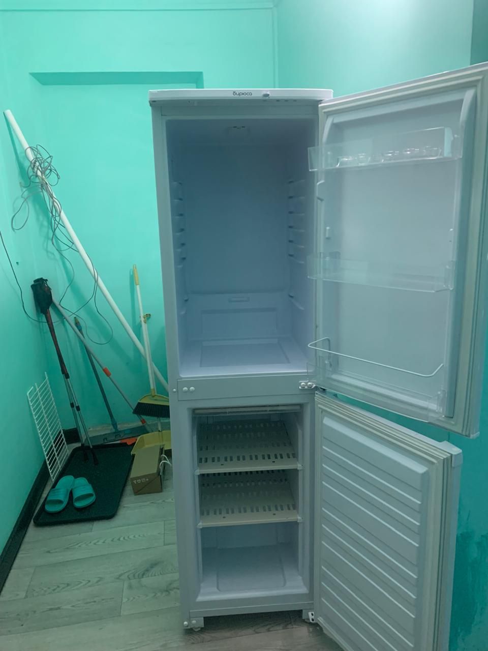 Продам Холодильник бирюса