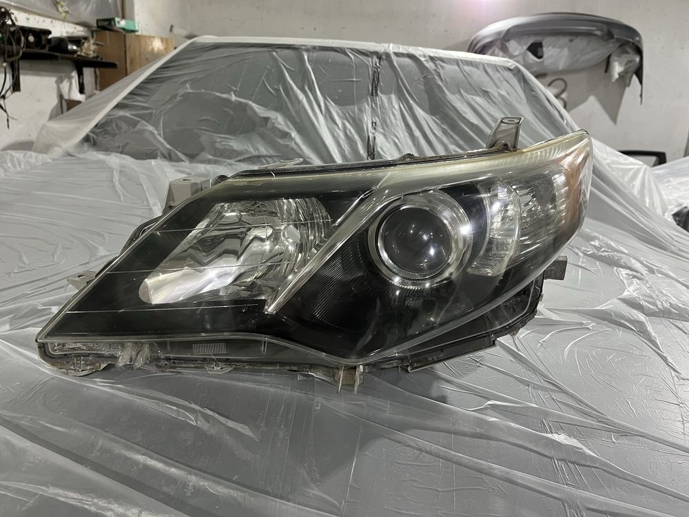 Toyota camry 50 фары левый