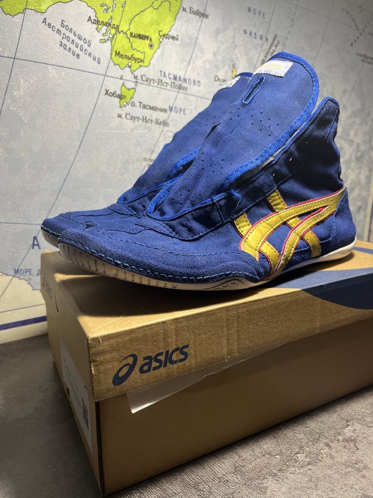 Asics tiger в синем цвете