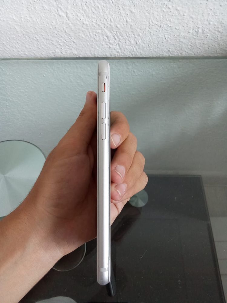 iPhone 8, 64 gb