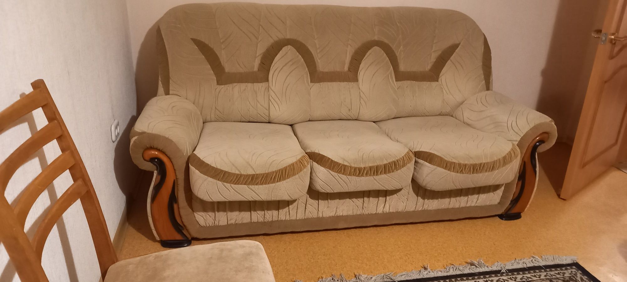 Продам диван  30000