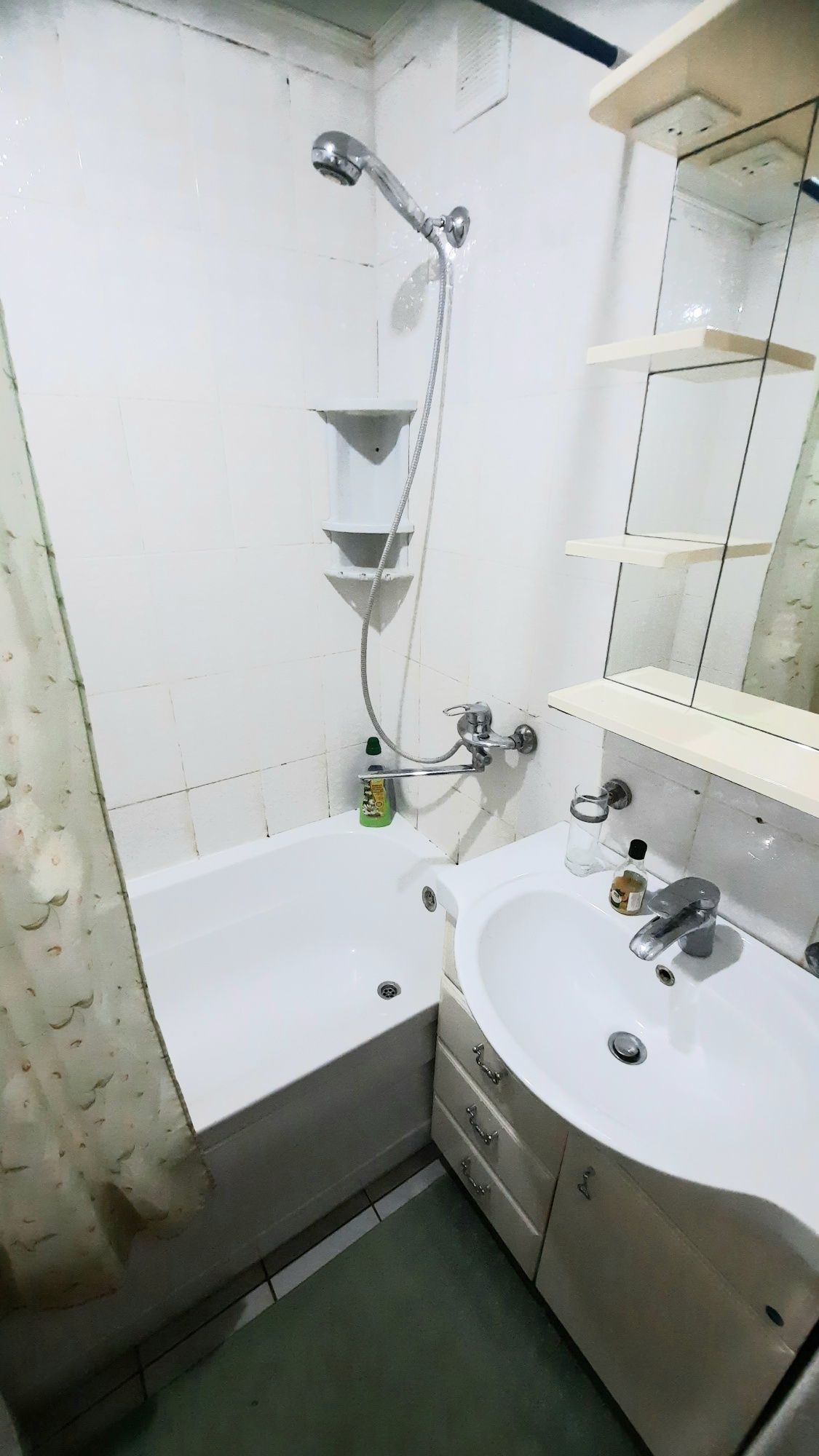 Сдам 3 квартиру посуточно улице Акана Сэре 90А