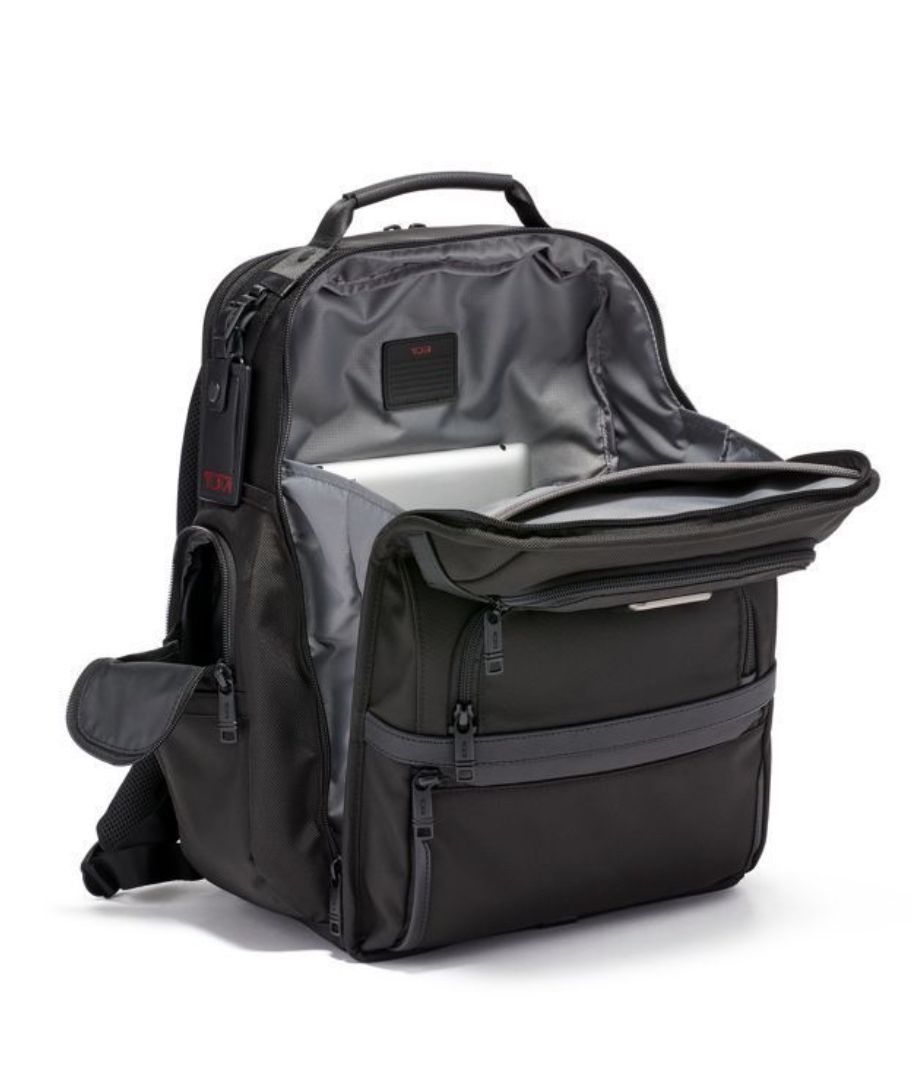 Продам оригинал рюкзак Tumi
