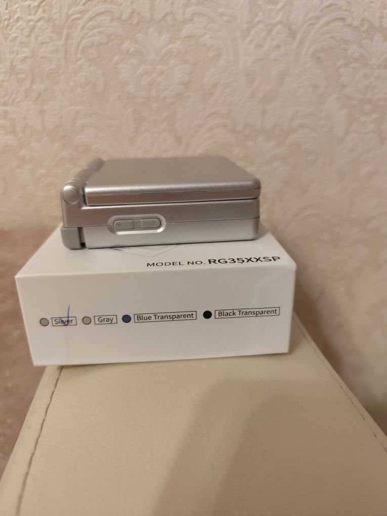 Продается игровая приставка ANBERNIC RG35XXSP