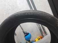 Продам резину 235/45/18