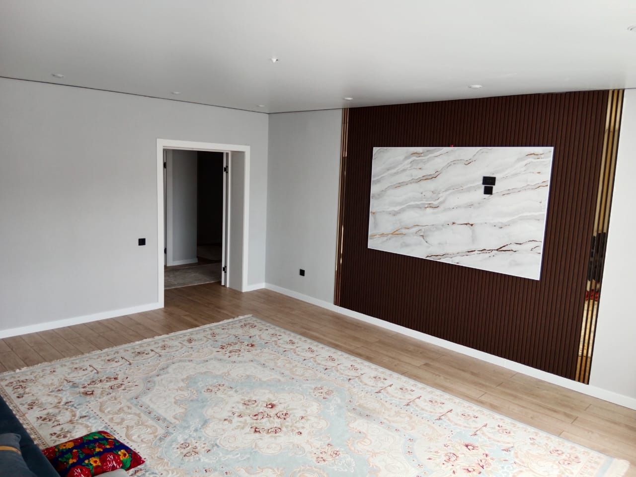 Продам квартиру 87 кв м в центре батыс 2