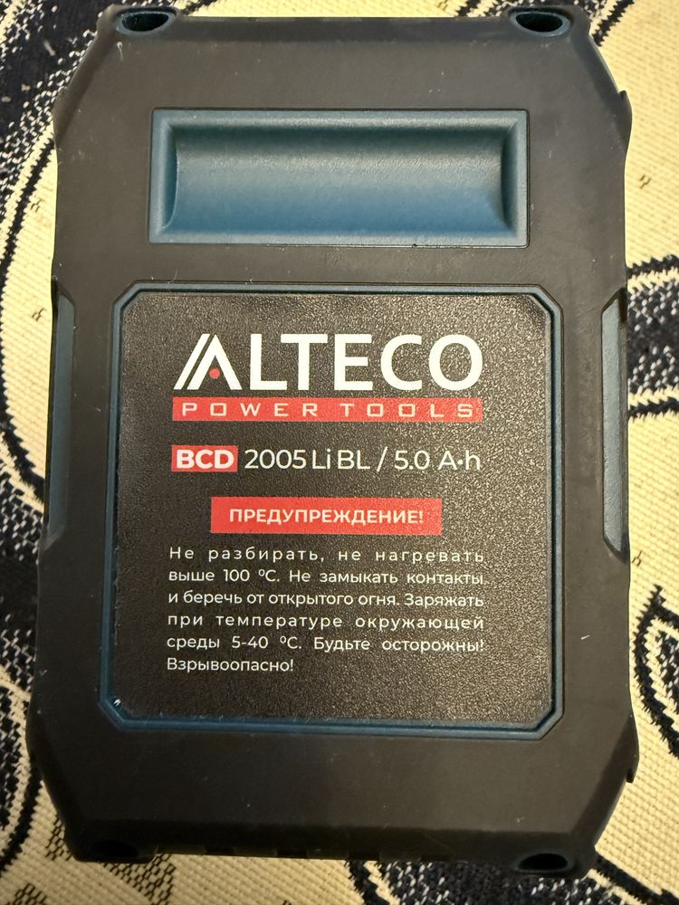 Продается воздуходувка на аккумуляторе