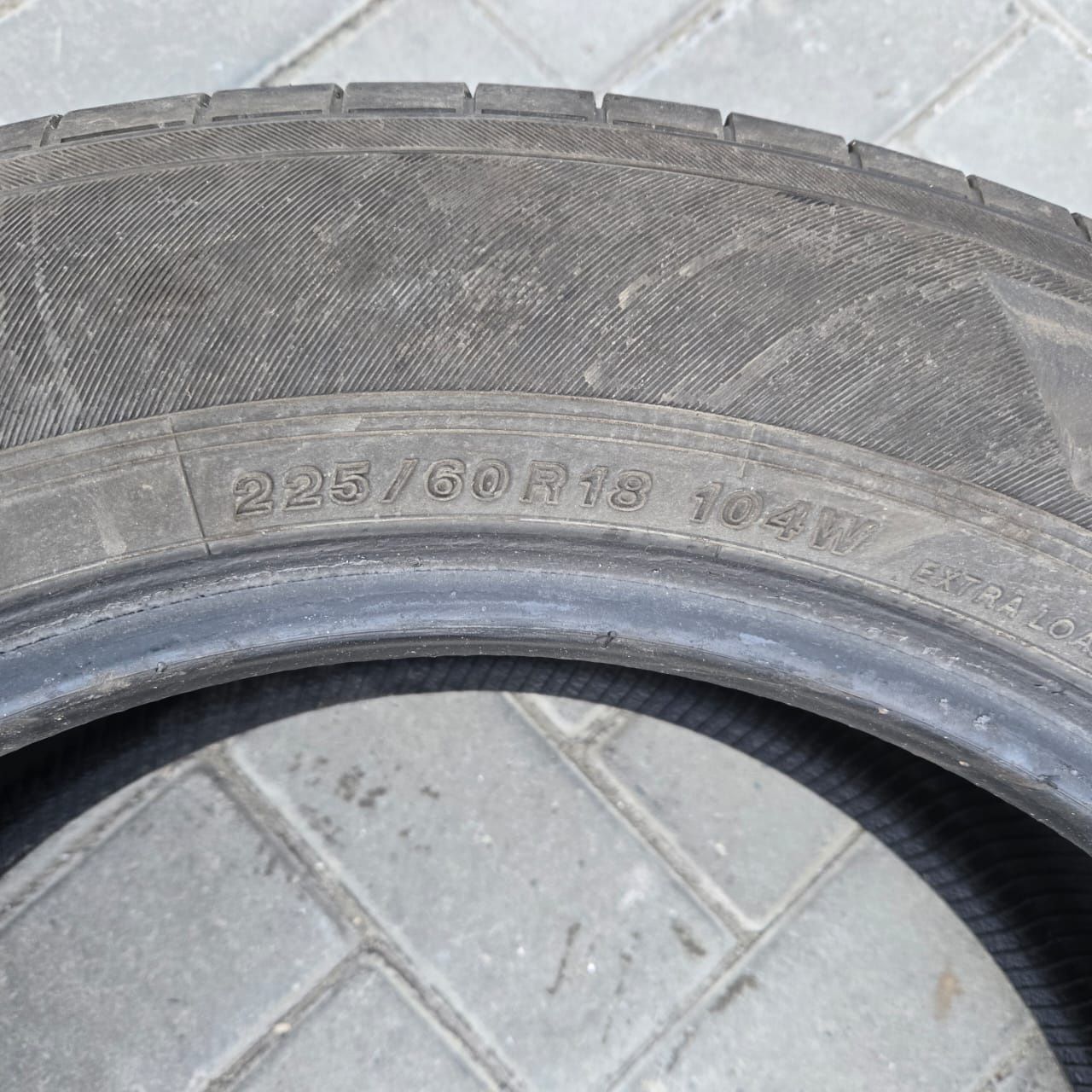 продаю шины в комплекте