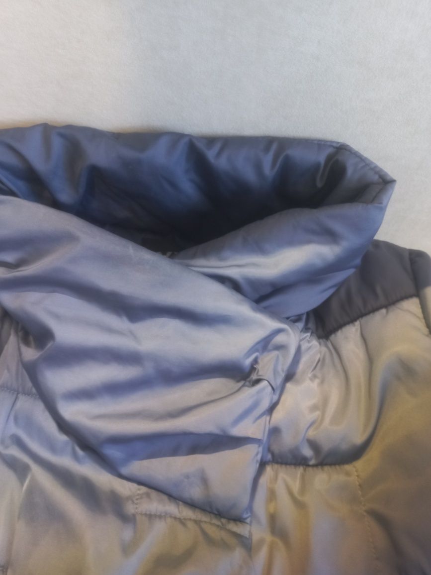 Продам куртку женскую 42-44р