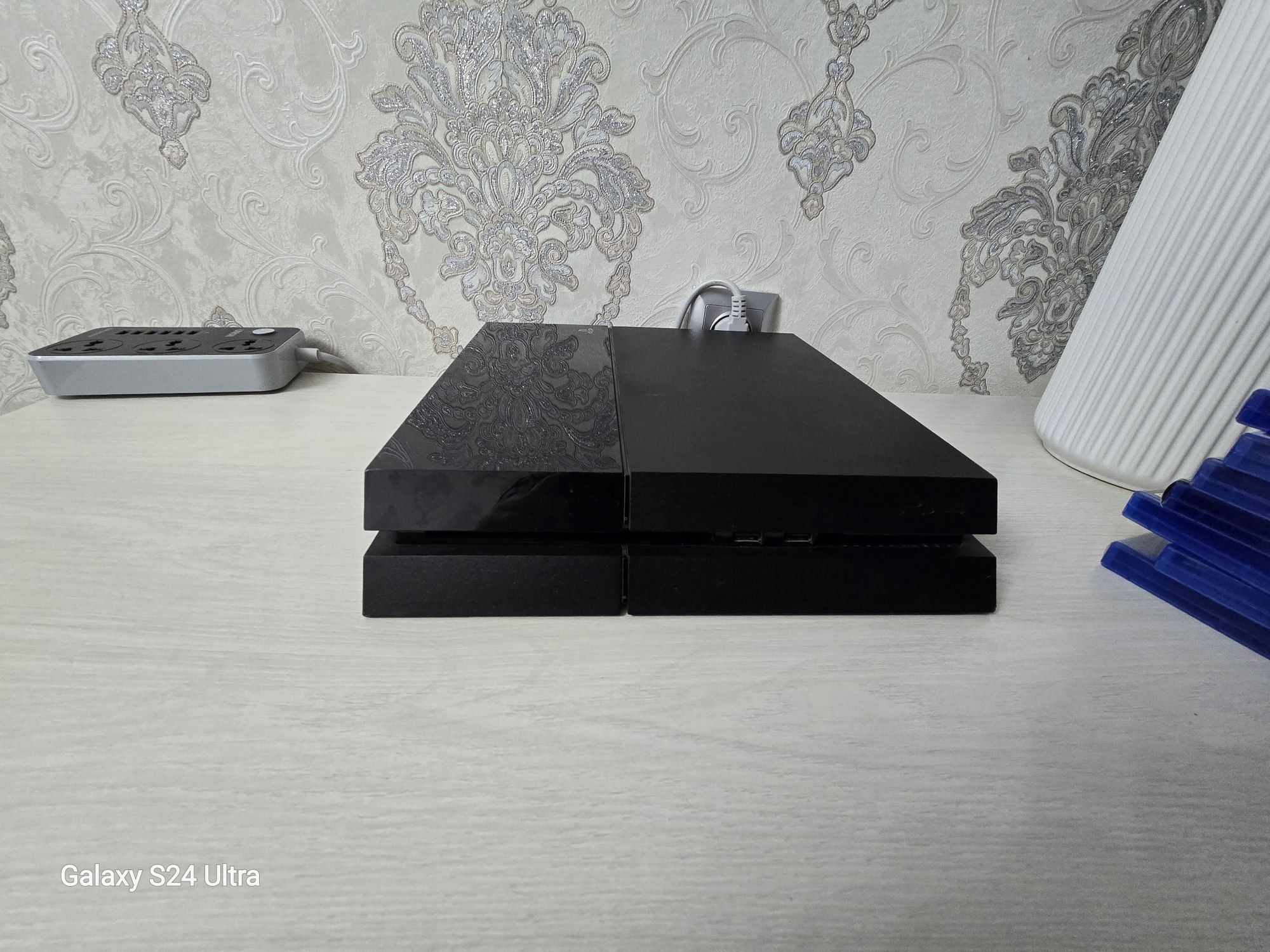 Playstation 4 на 512 Гб