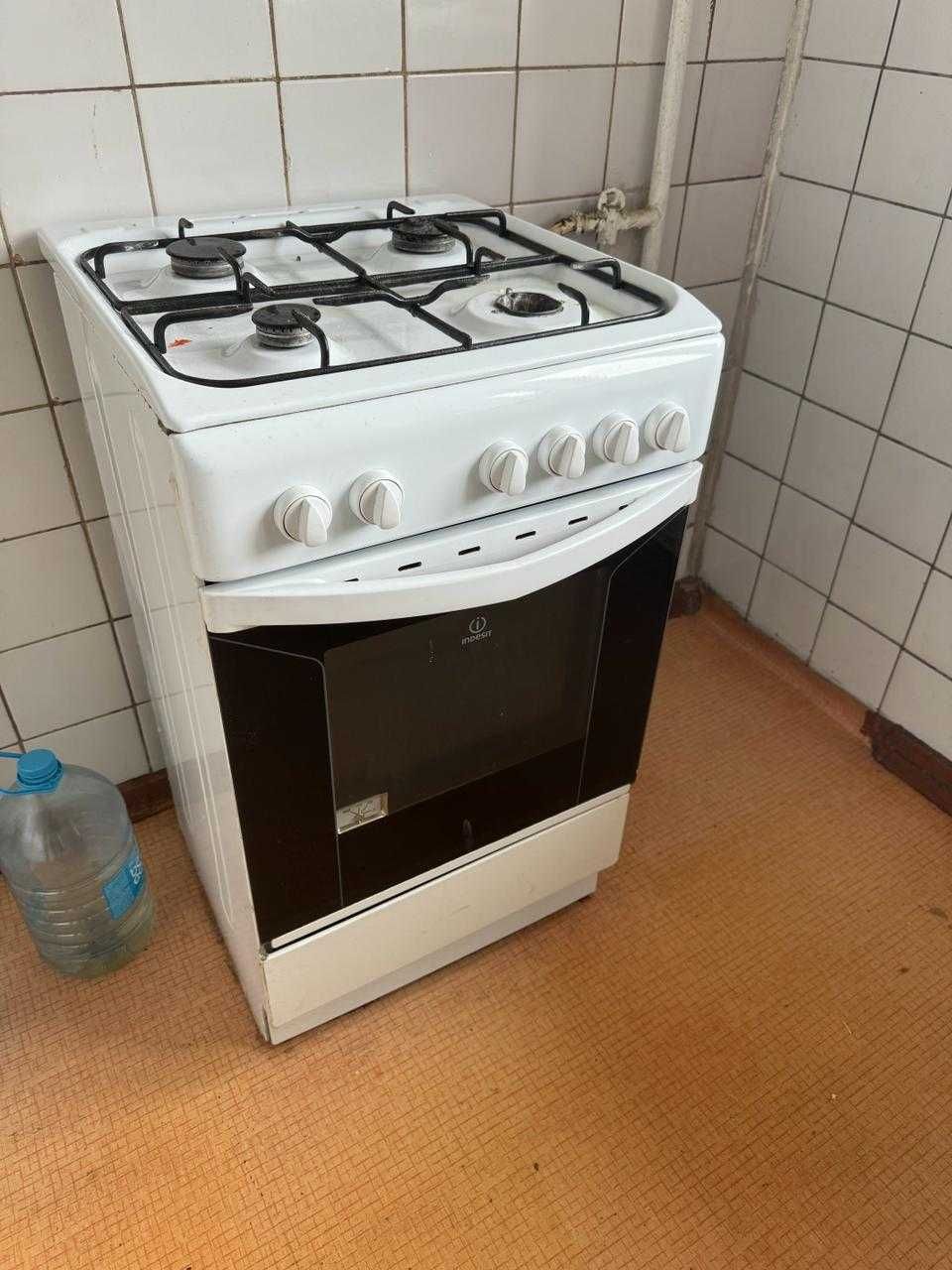 Продам газовую плиту индезит