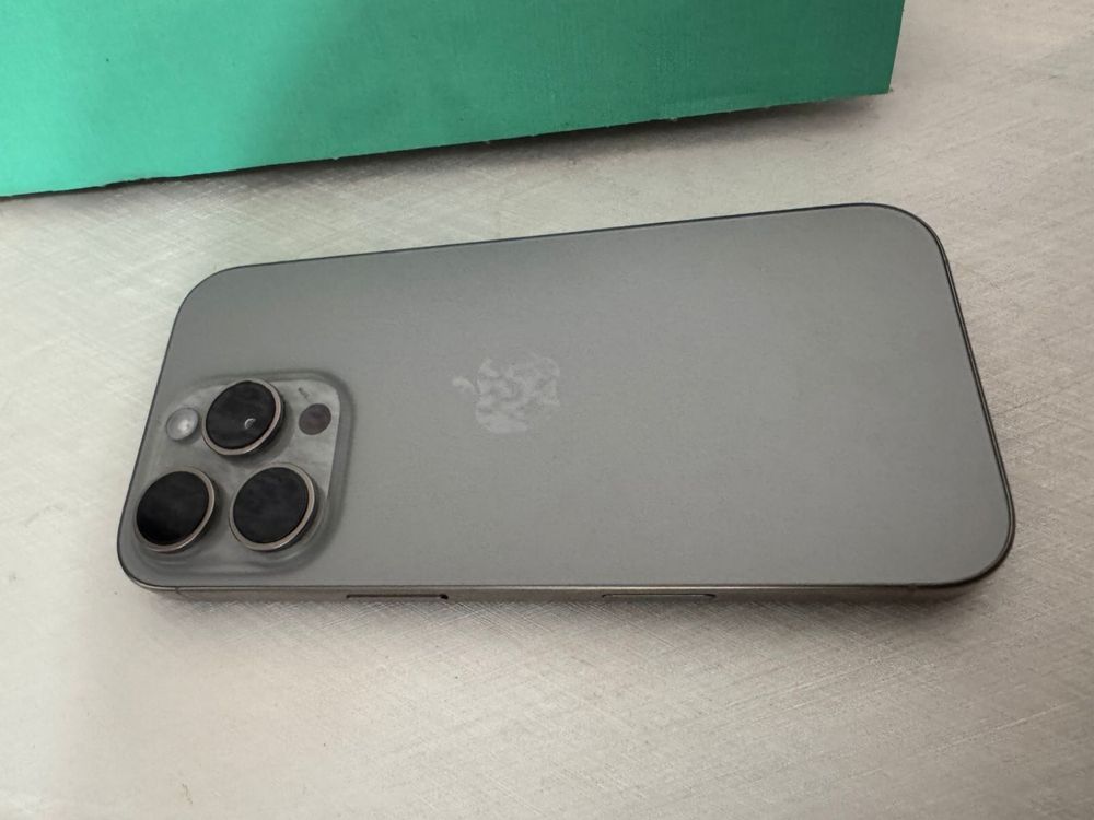 iphone 16 pro телефон