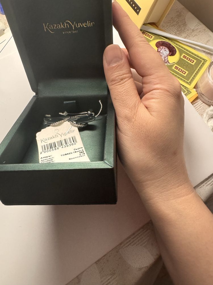 Продам сережки бриллианты, новые брала в казавювелир