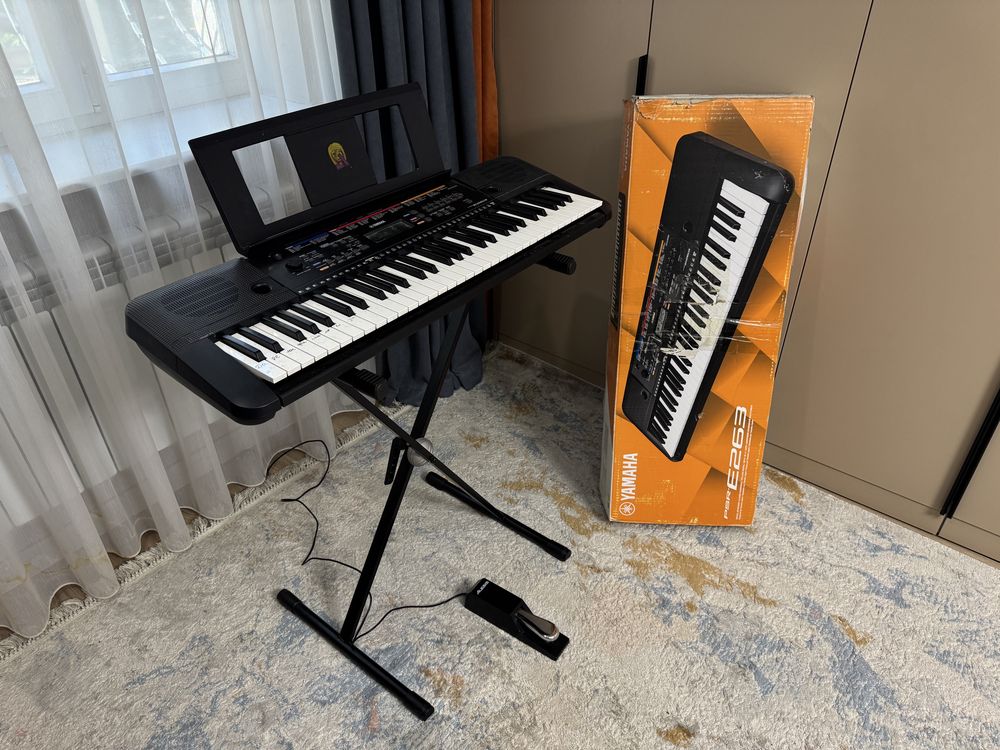 Синтизатор Yamaha PSR-E263