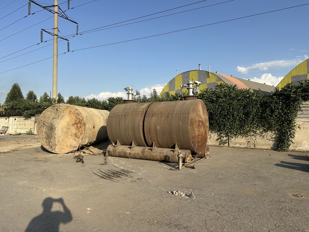 Продам резервуар, бочка, ёмкость хорошем состоянии