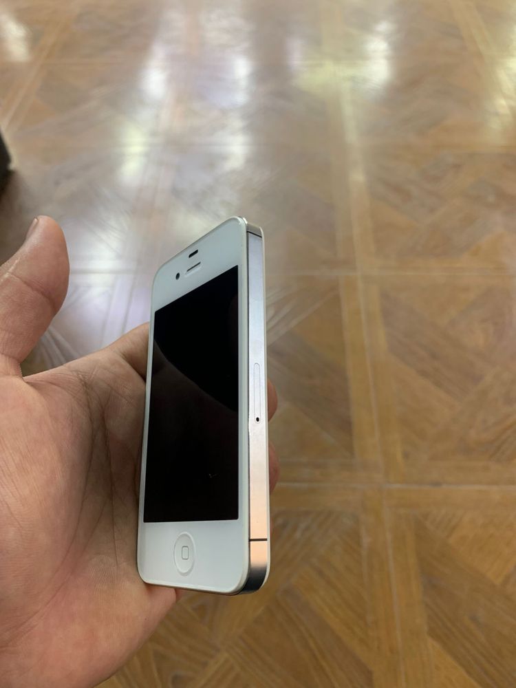 iphone 4s продается