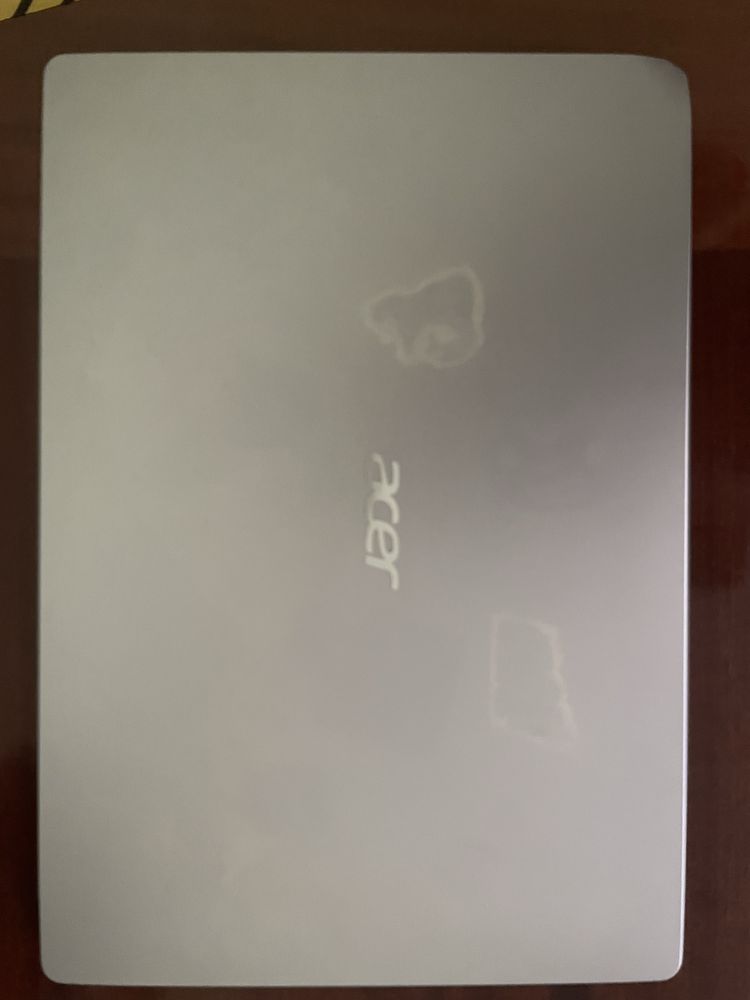 ноутбук Acer ………