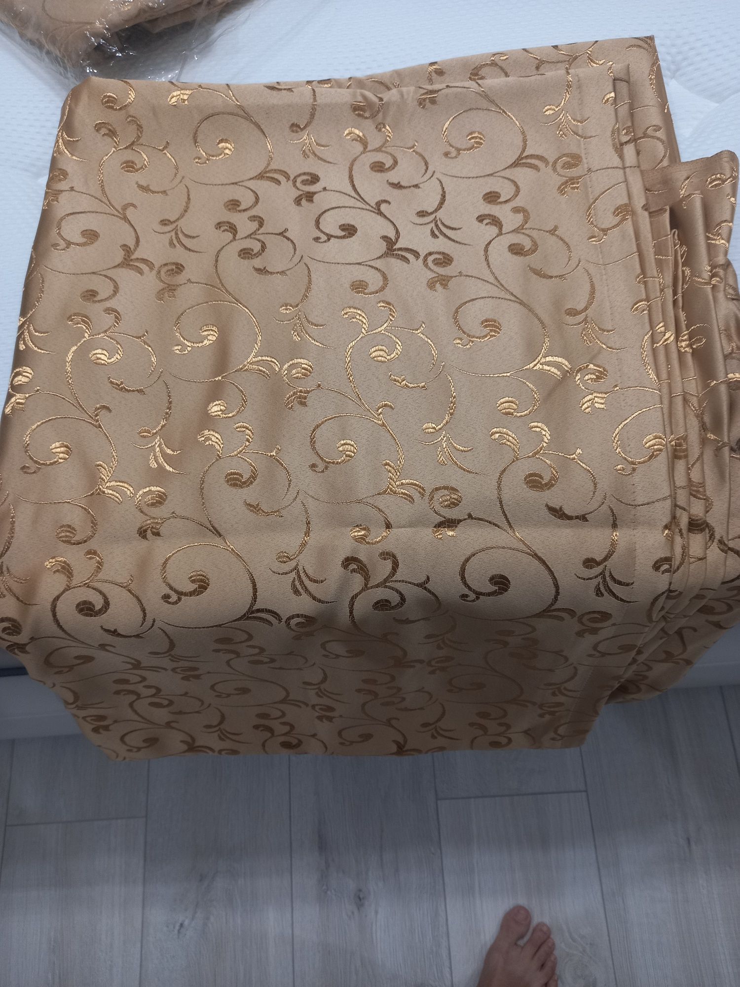 Продам шторы б/у