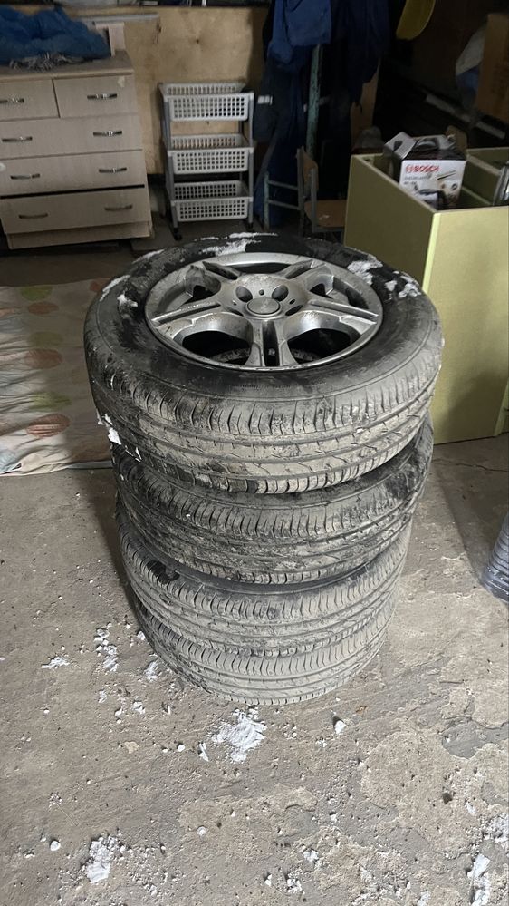 Продам шины диски р15 195/65 континитал сост отлично