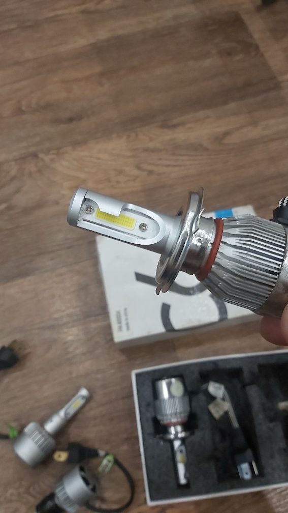 Продаю LED фара хорошым состояние